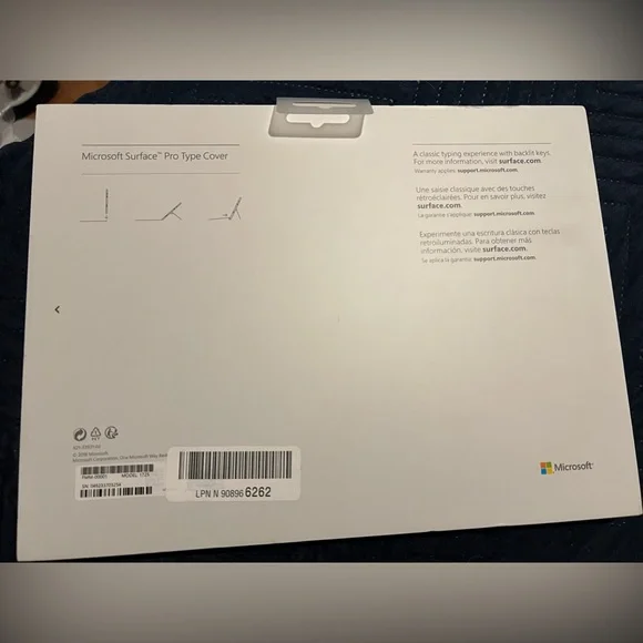 Surface Pro French Keyboard - Picture 7 of 9